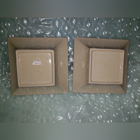 Square Ceramic Dishes with Geometric Design - Picture 2 of 2